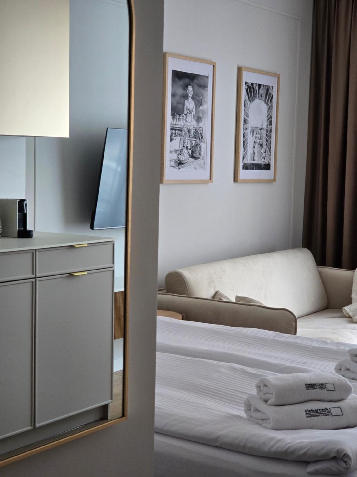 Apartamenty Piekarczyk - Elblag Buitenkant foto